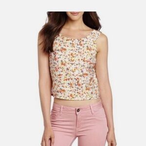 BCBGeneration Multi Colorful Floral Sleeveless Crop Top

Size S